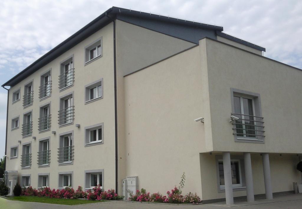 Via Appia Hotel Raszyn Exterior photo
